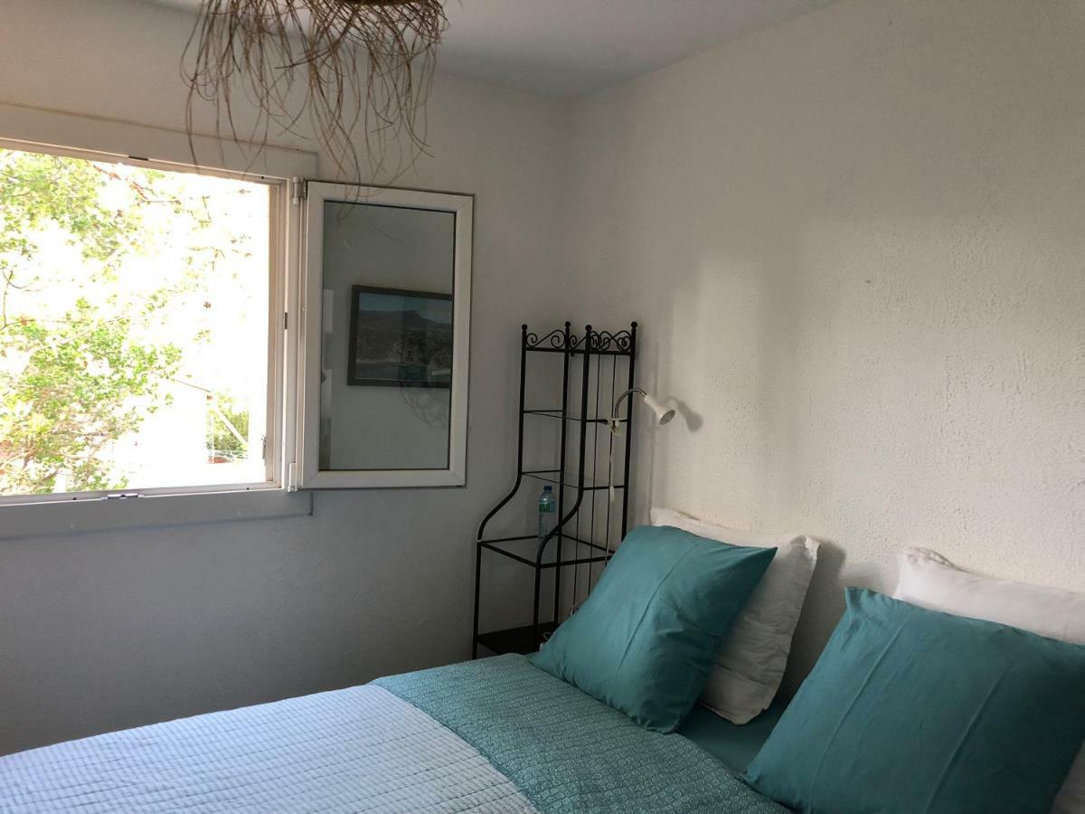 **** Beau T2 De 40 M2, Jardin De 70m2, Au Calme, A 50 Metres De La Apartment Le Pradet